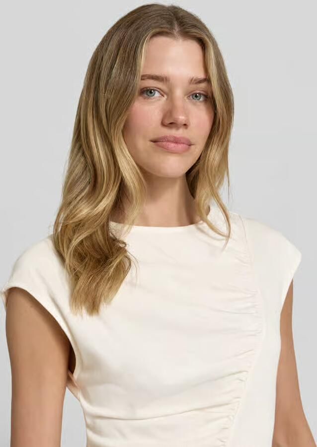 Christian Berg Woman T-shirt met ronde hals en draperieën