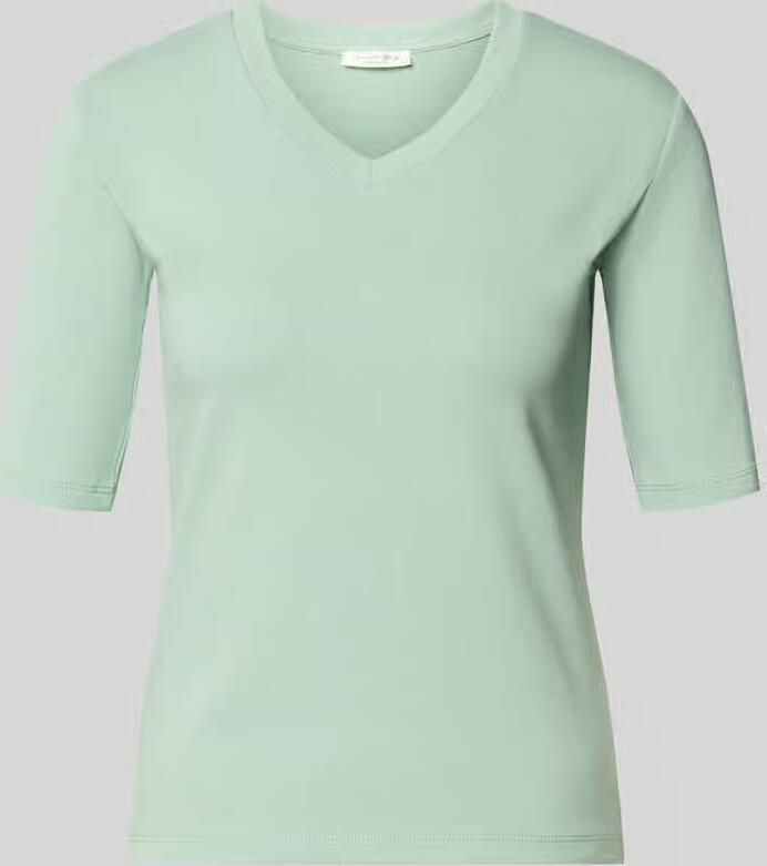 Christian Berg Woman T-shirt met V-hals