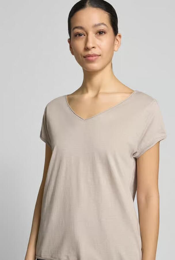 Christian Berg Woman T-shirt met V-hals