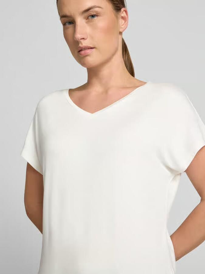 Christian Berg Woman T-shirt van mix van viscose en elastaan met v-hals