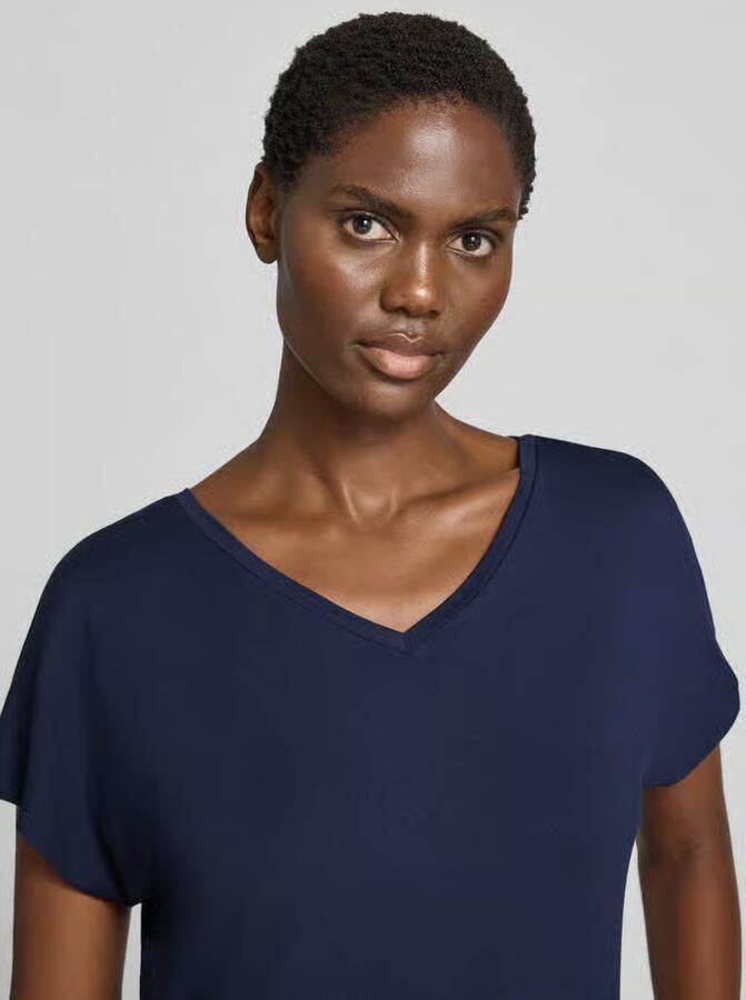 Christian Berg Woman T-shirt van mix van viscose en elastaan met v-hals - Foto 2