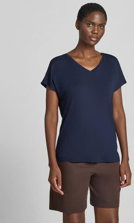Christian Berg Woman T-shirt van mix van viscose en elastaan met v-hals - Foto 2