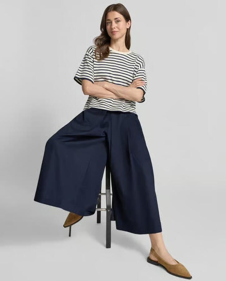 Christian Berg Woman wide fit stoffen broek met bandplooien