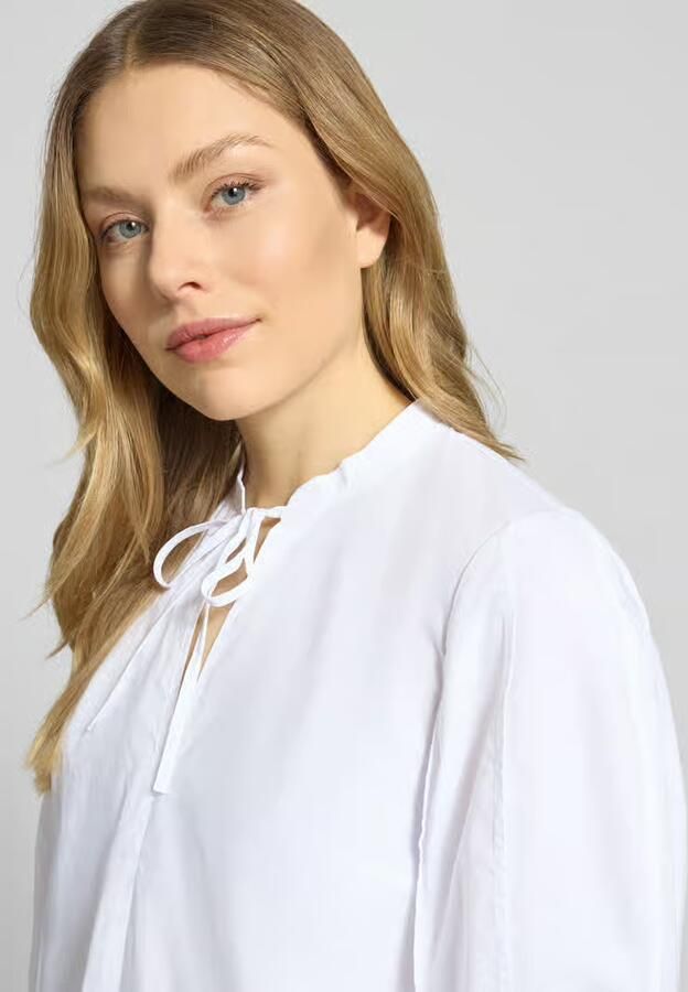 Christian Berg Woman Selection Blouse met serafino-hals en pofmouw