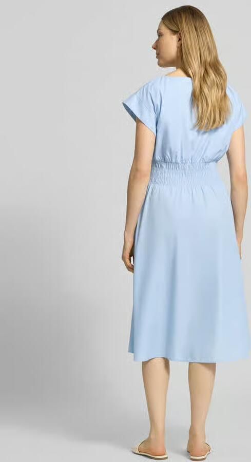 Christian Berg Woman Selection Knie-lange jurk met ronde hals