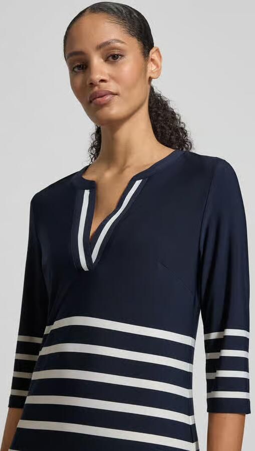 Christian Berg Woman Selection Knielange jurk met V-hals