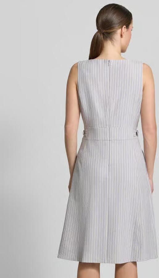 Christian Berg Woman Selection Knielange jurk van seersucker met strepen en lurex - Foto 3