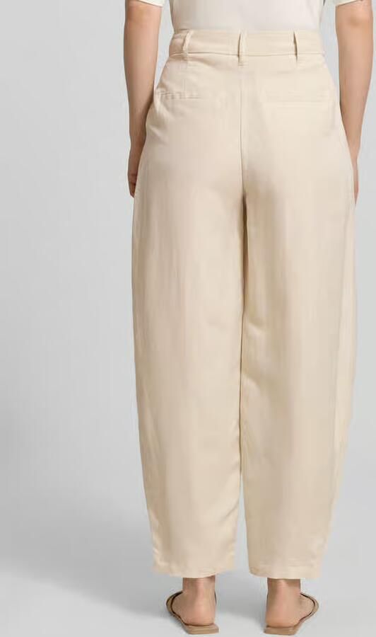 Christian Berg Woman Selection Linnen broek met aangezette achterstrookzakken