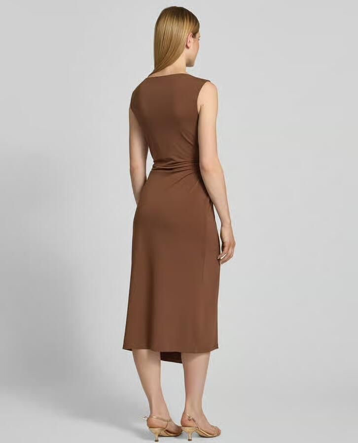 Christian Berg Woman Selection midi-jurk in wikkellook met ronde hals