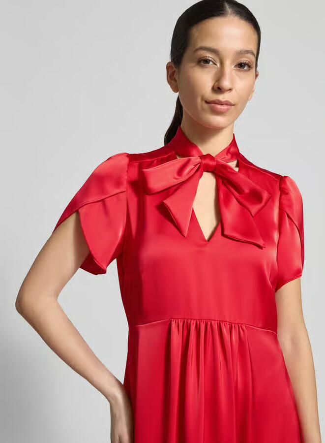 Christian Berg Woman Selection Midi-jurk met V-hals en Strik