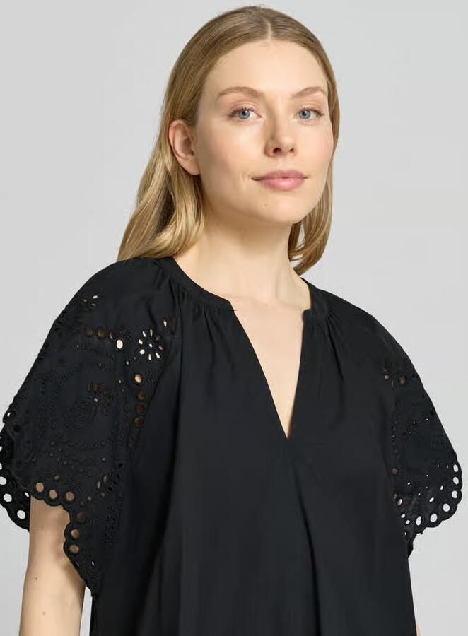 Christian Berg Woman Selection relaxed fit mini-jurk met bloemenprint in ajourwerk