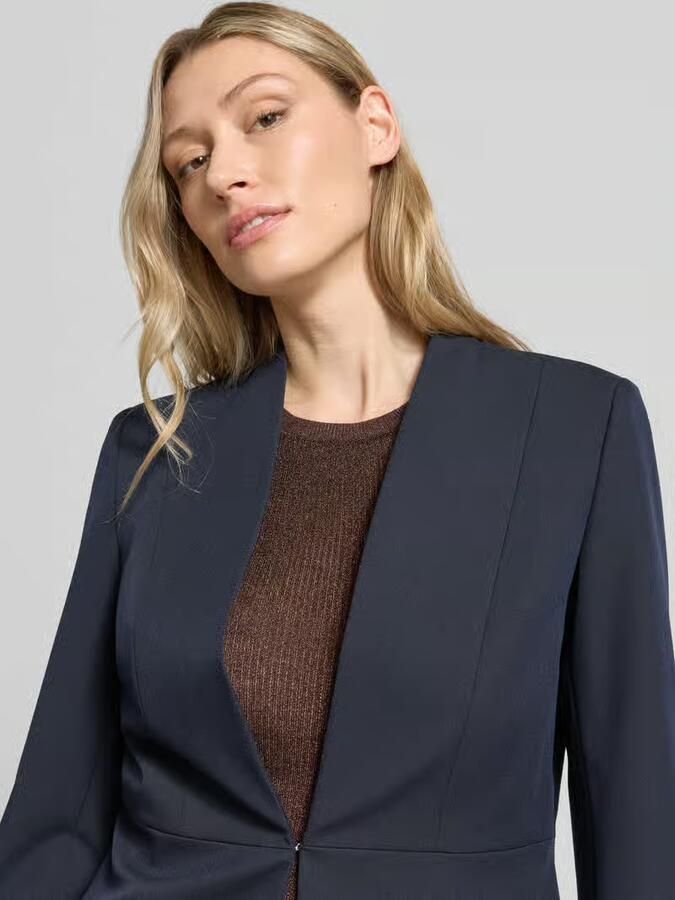 Christian Berg Woman Selection slim fit blazer met haakjessluiting