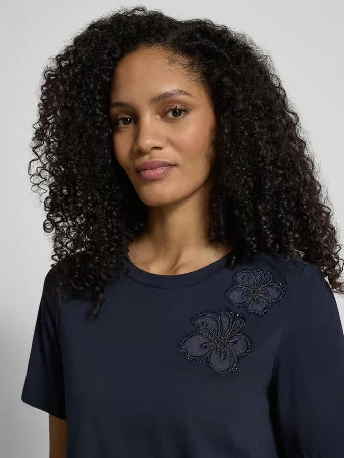 Christian Berg Woman Selection T-shirt met florale applicaties en ronde hals - Foto 2