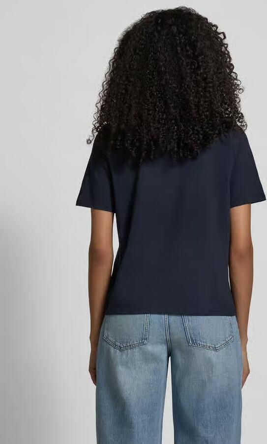 Christian Berg Woman Selection T-shirt met florale applicaties en ronde hals