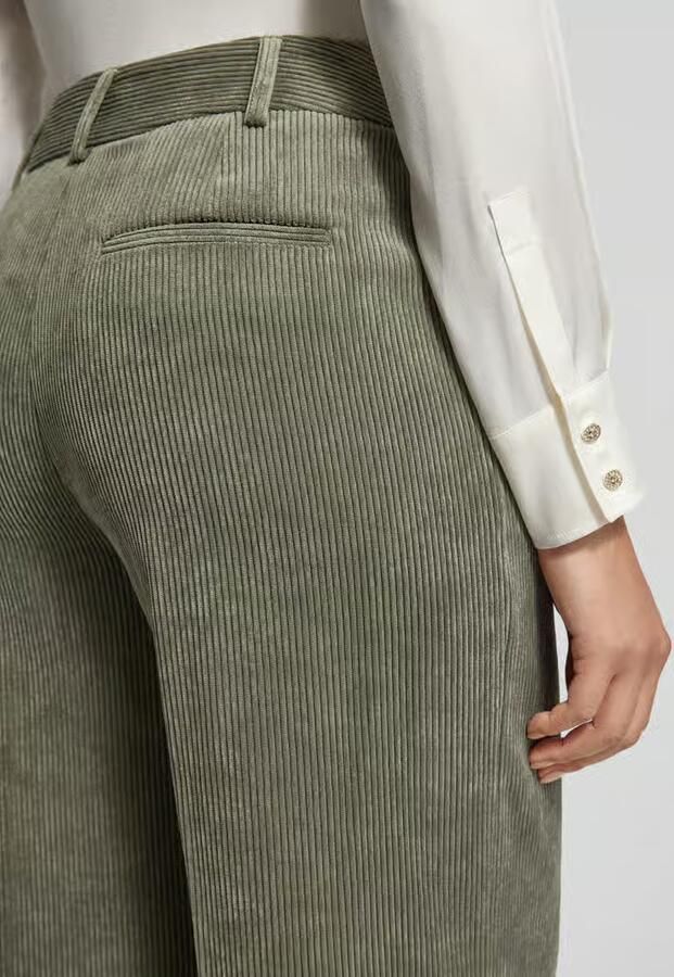Christian Berg Woman Selection Wide fit corduroy broek met achterzak - Foto 2