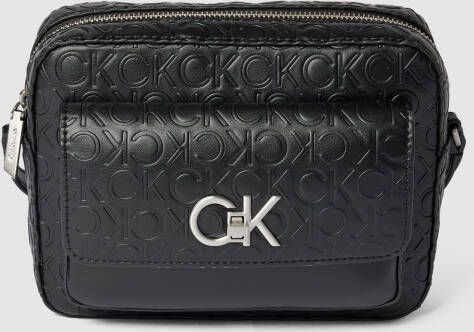 Calvin Klein Crossbody bags Re Lock Camera Bag W Flap Emb Mn in zwart