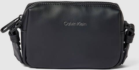 CK Calvin Klein Schoudertas met labeldetails model 'CAMERA'