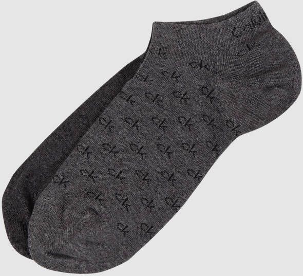 Calvin Klein Jeans Sneakersokken CK MEN SNEAKER 2P ALL OVER LOGO 2 liter rechthoekig stapelrand ovenbestendig lekvrij (2 paar)