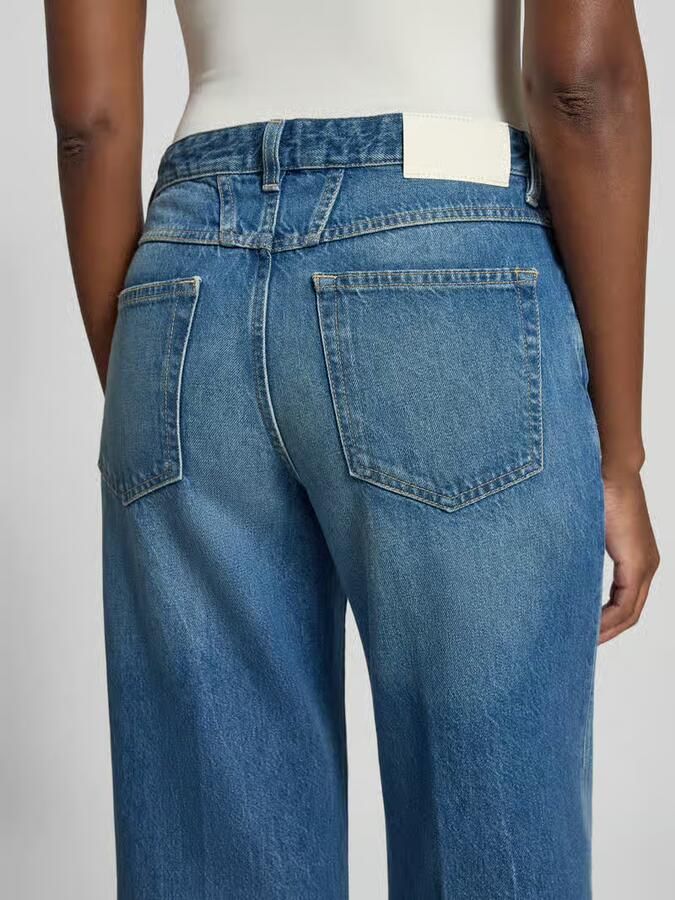 Closed Flared fit jeans met logopatch