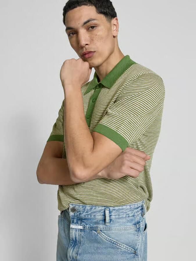 Closed Poloshirt met korte knoopsluiting