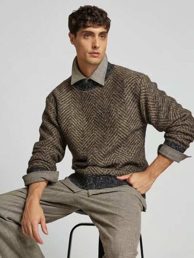 Closed Pullover met geribde boorden