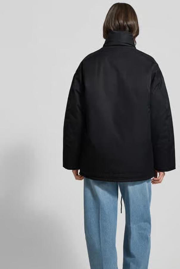 Closed Regular fit jack met knoopsluiting