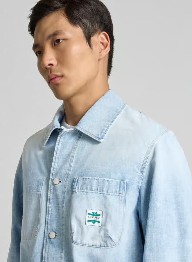 Closed relaxed fit overhemdjack in denimlook