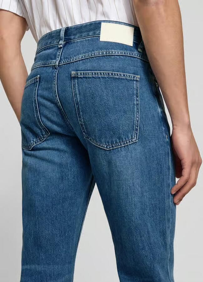 Closed straight fit jeans met logopatch