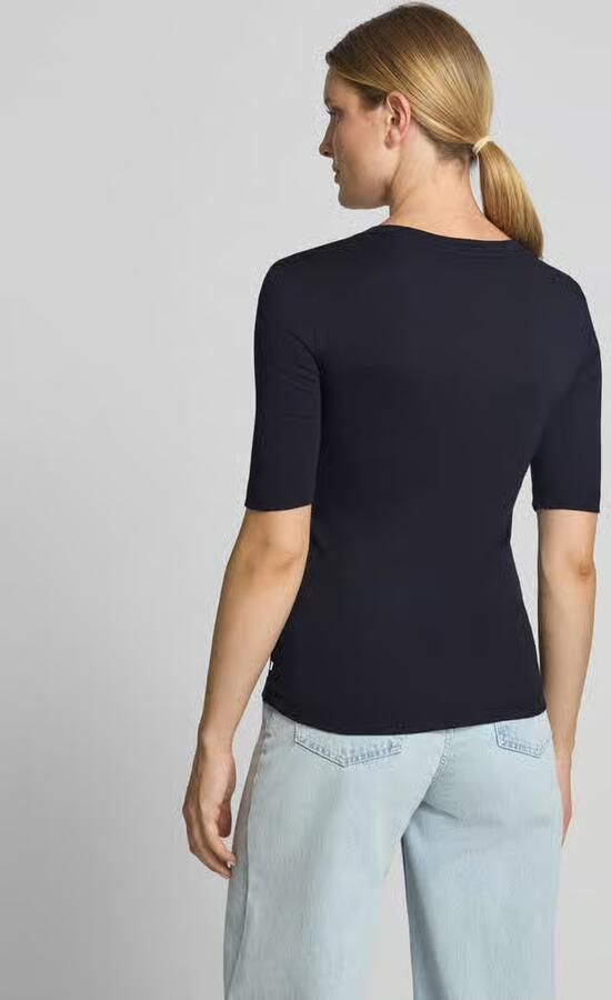 Closed T-shirt met ronde hals en 1 2-mouwen