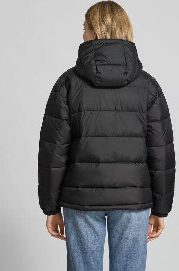 Columbia Gewatteerd jack met labelpatch model 'Pike Lake'