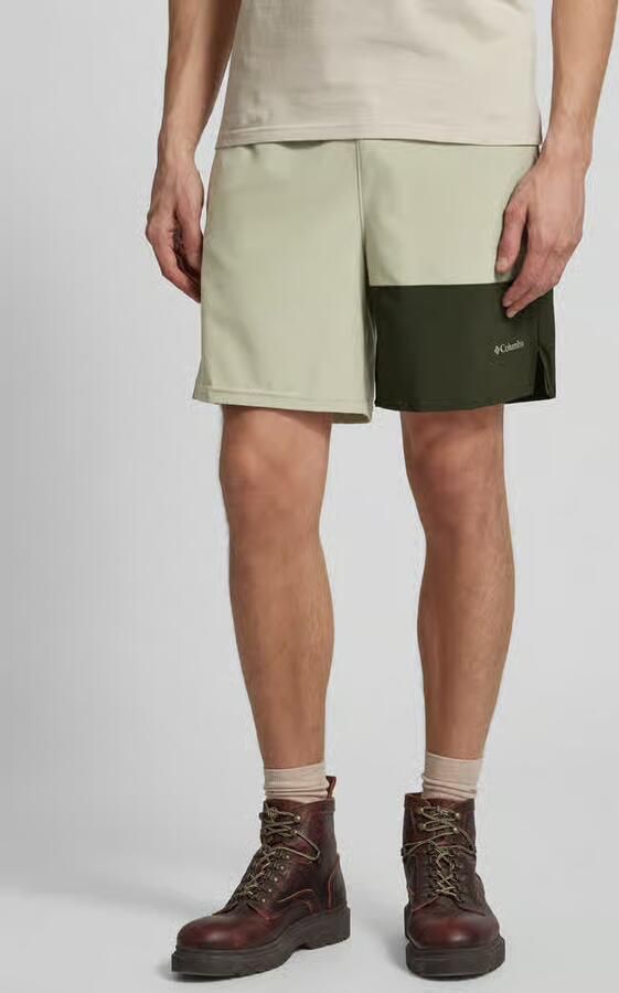Columbia Regular fit korte broek met labelprint - Foto 4