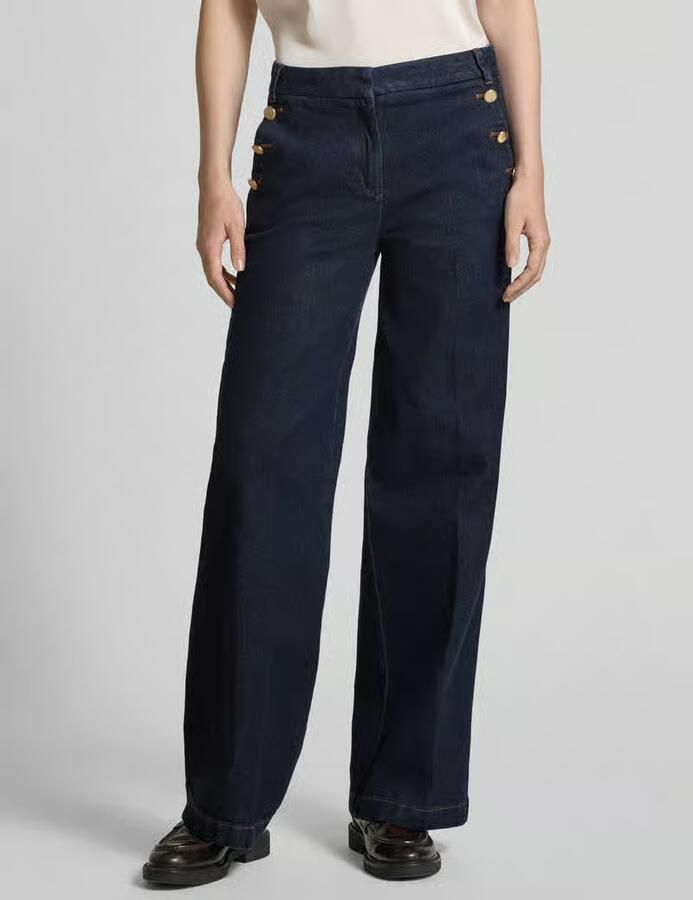 Comma Flared jeans met sierknopen - Foto 2