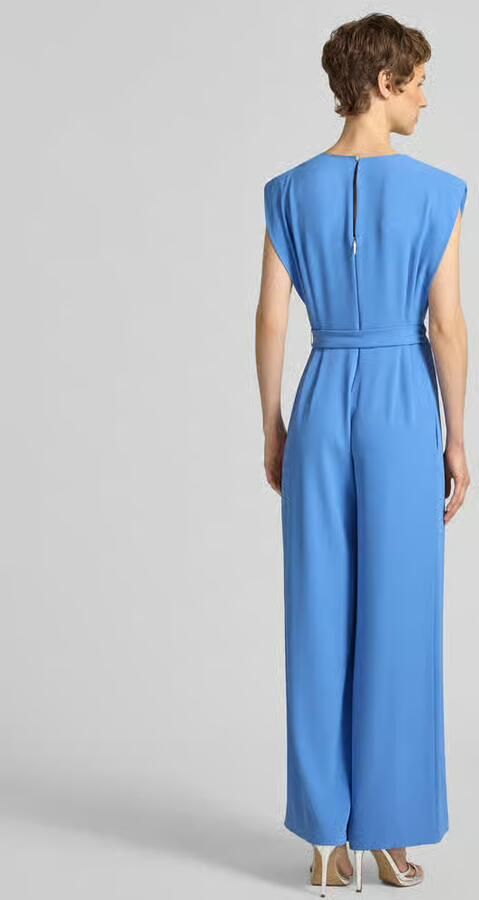 Comma Jumpsuit met V-hals en strikceintuur