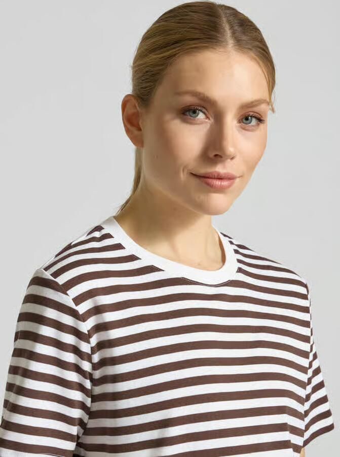 Comma T-shirt in all-over look met ronde hals