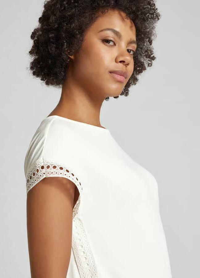 Comma T-shirt met broderie anglaise - Foto 2