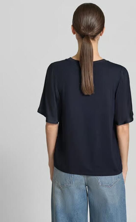 Comma T-shirt van viscosemix met ronde halsuitsnijding