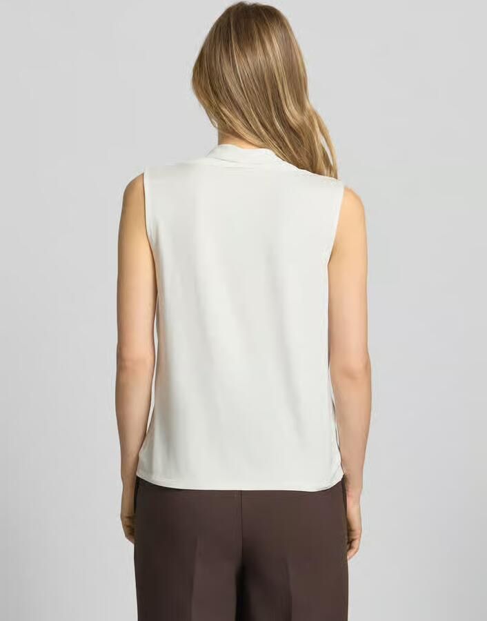 Comma Top met cascadehals