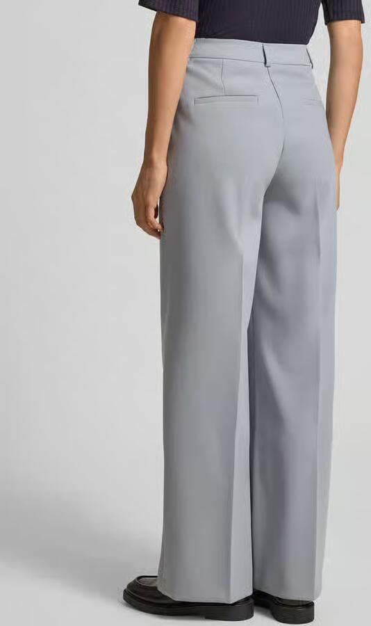 Comma Wide fit stoffen broek met viscose en persplooien