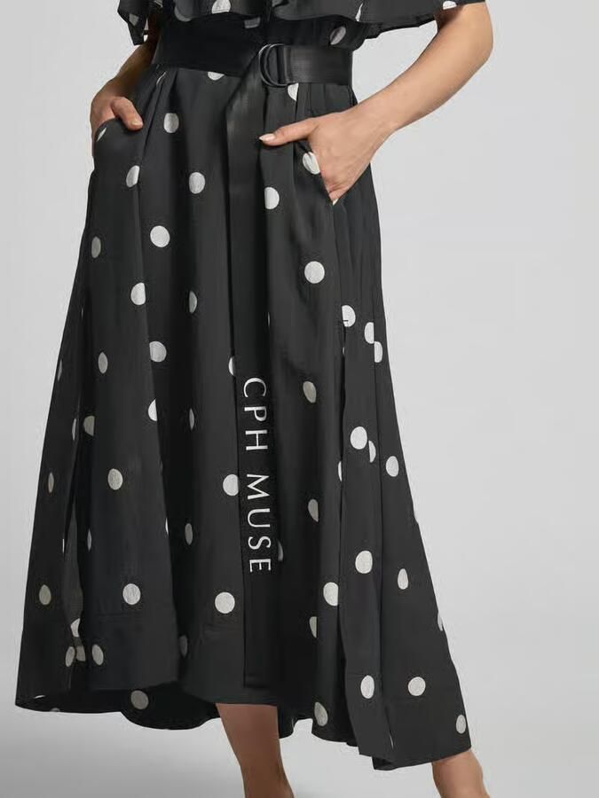 Cph Muse midi-jurk met riem en carmenhals model 'FIE'