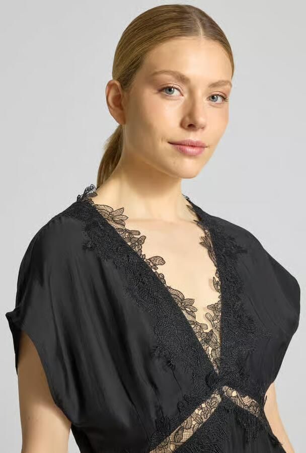 Cph Muse midi-jurk met V-hals en kant model 'MOLLY'