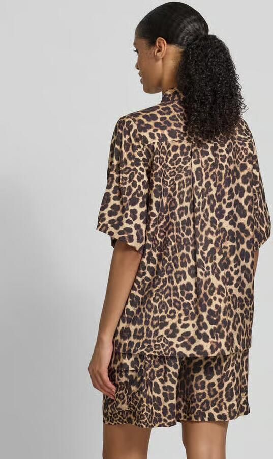 Copenhagen Muse Regular fit blouse met borstzakken model 'GABBY'