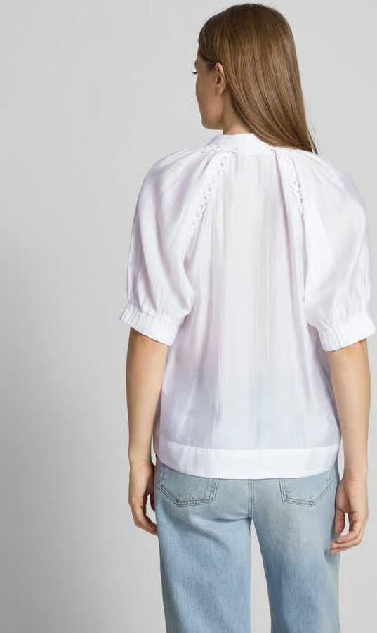 Copenhagen Muse Regular fit blouse met V-hals en gehaakt kant
