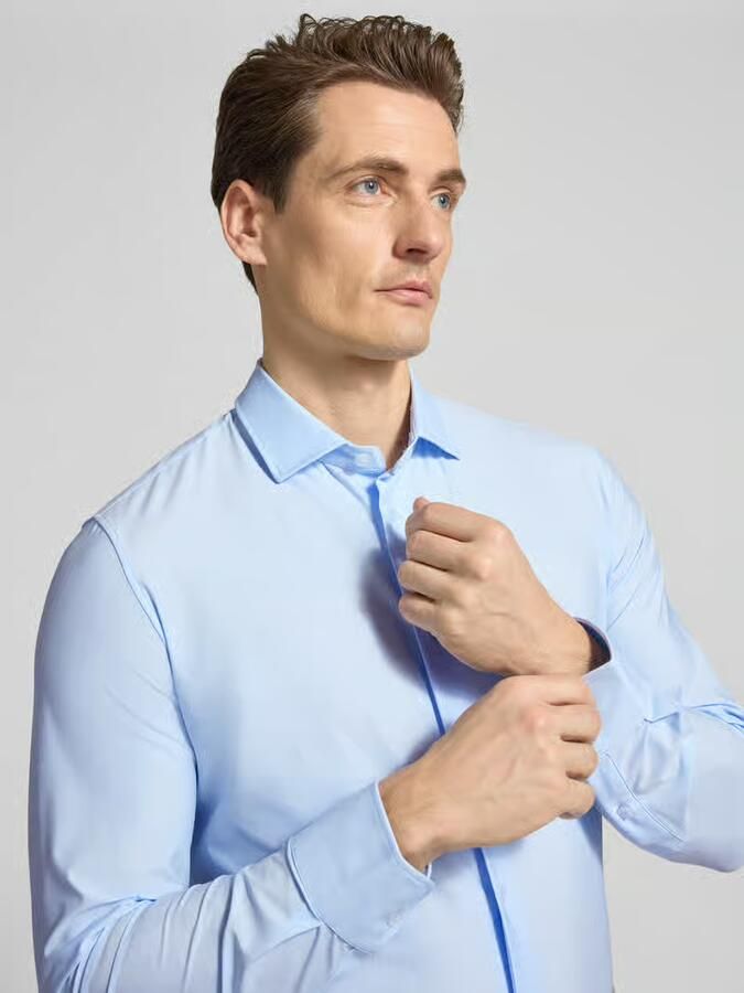CRUNA Slim fit zakelijk overhemd met knoopsluiting