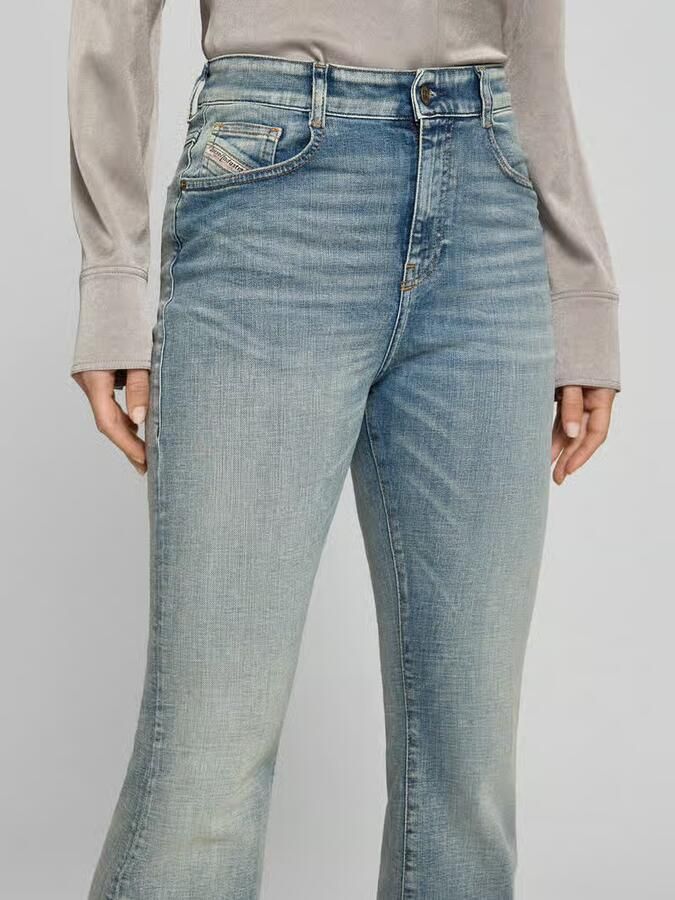 Diesel flared fit jeans met logodetail