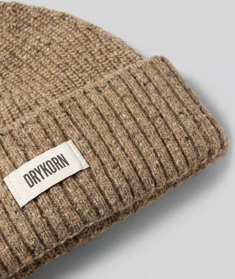 Drykorn Beanie van wolmix met labelpatch