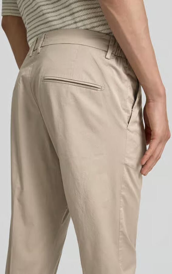 Drykorn Chino met persplooien model 'AJEND'