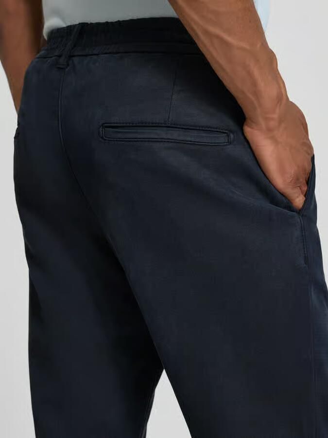 Drykorn Regular fit broek met achterzakken model 'CHASY'