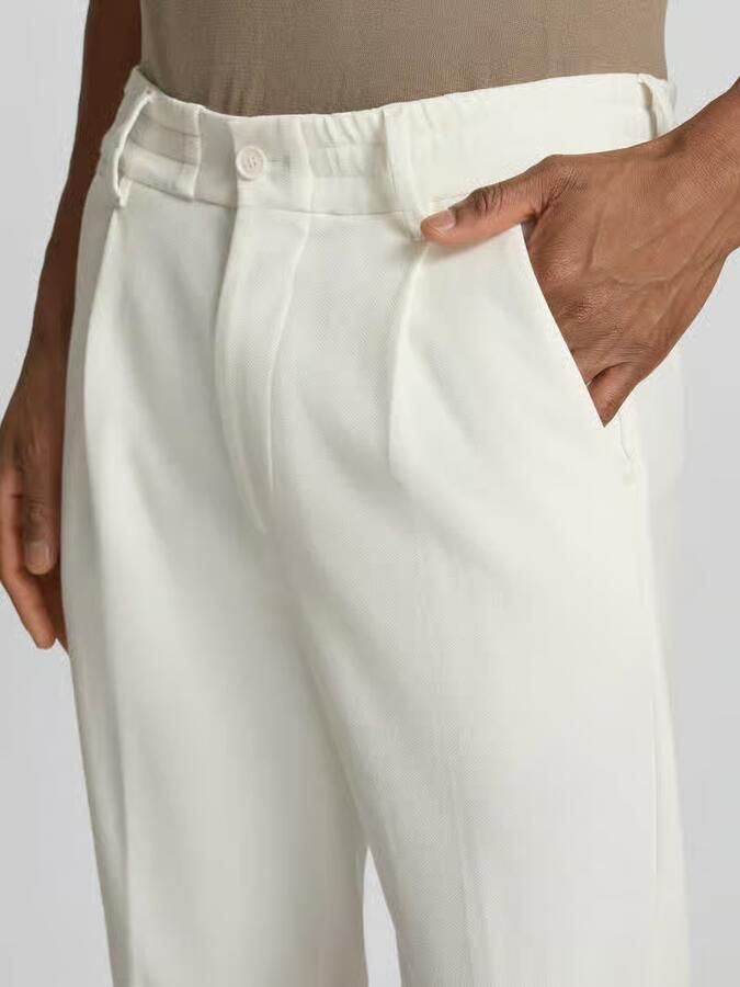 Drykorn Slim fit stoffen broek met plooi in de taille model 'Chasy'