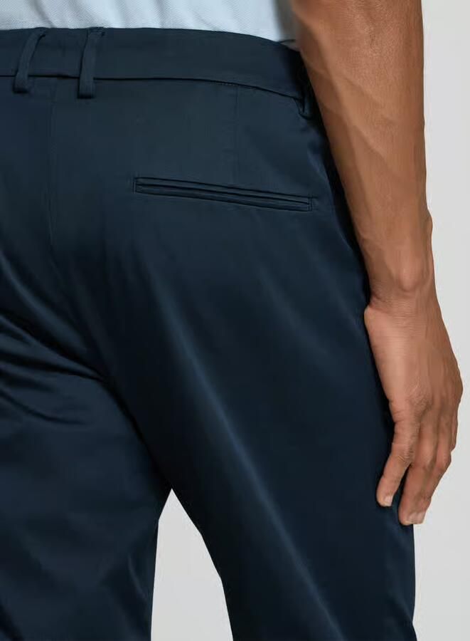 Drykorn Straight fit stoffen broek met steekzakken model 'Ajend'