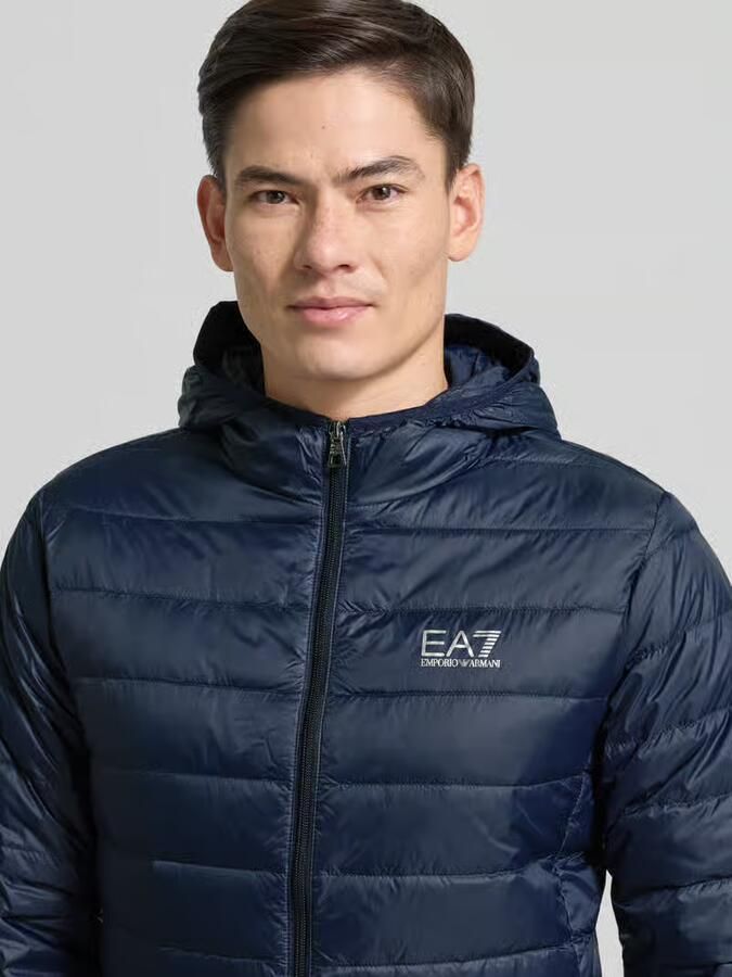 Emporio Armani EA7 Donkerblauwe gewatteerde jas met capuchon Blue Heren - Foto 2